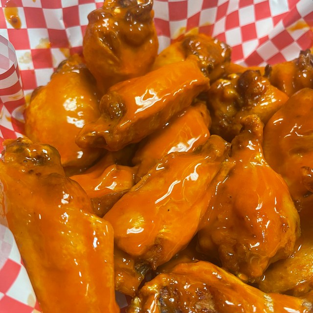 Jumbo Bone-in Wings